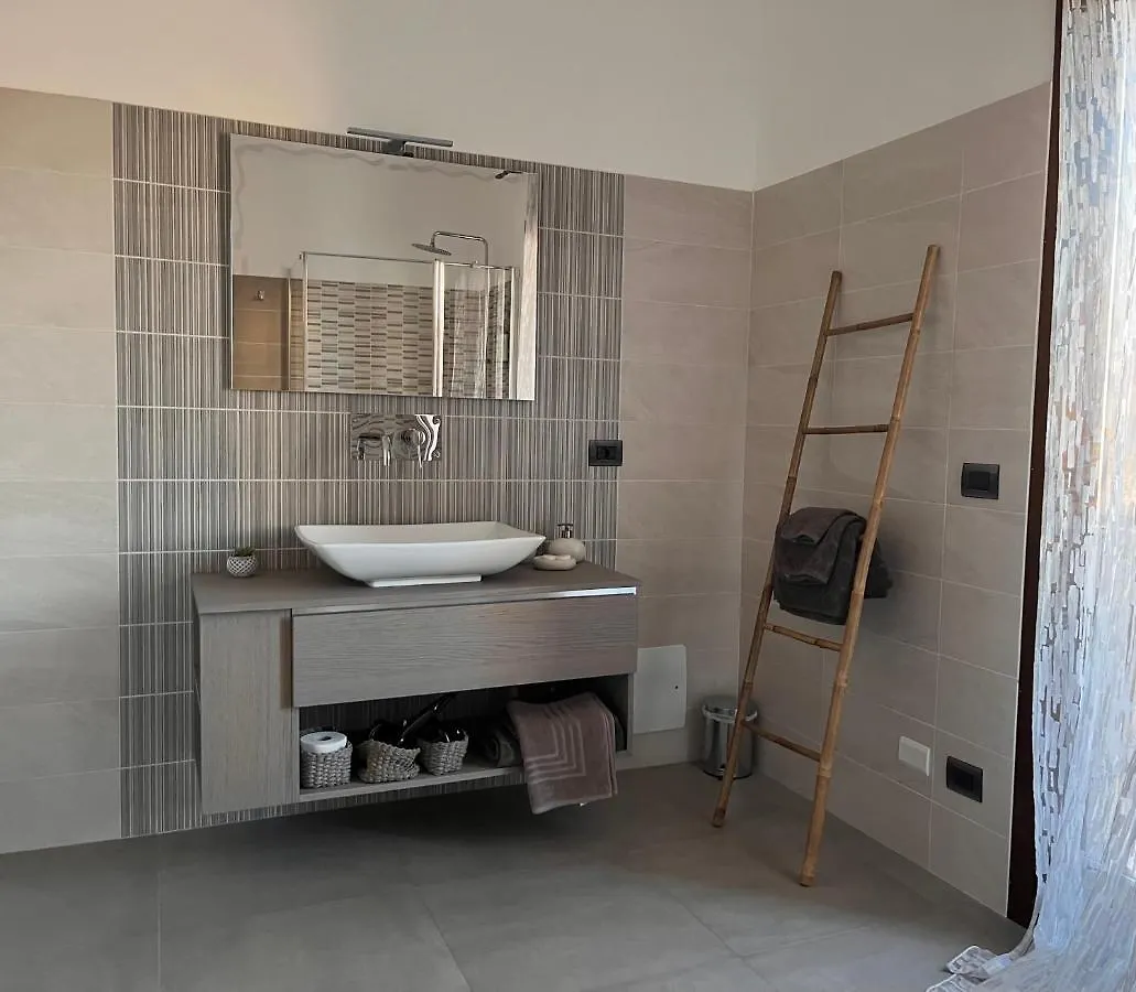 B&B I Colori Dell'Isola Porto Torres 0*,  Italy